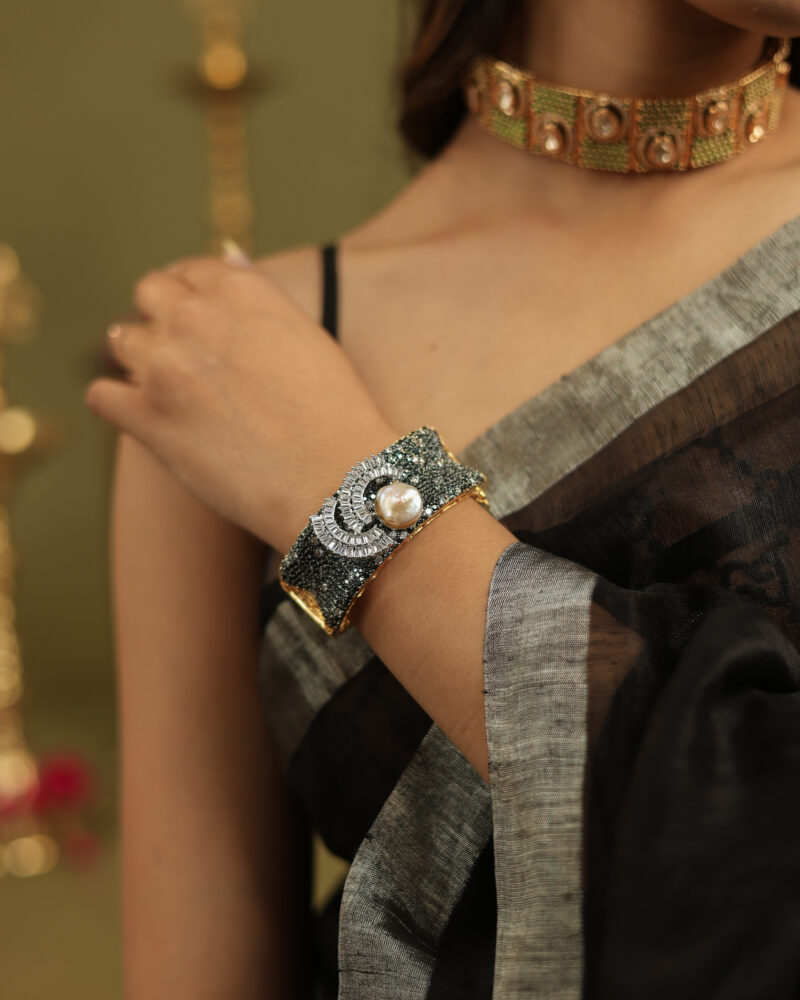 Raaya Black Banarasi Saree - Image 17