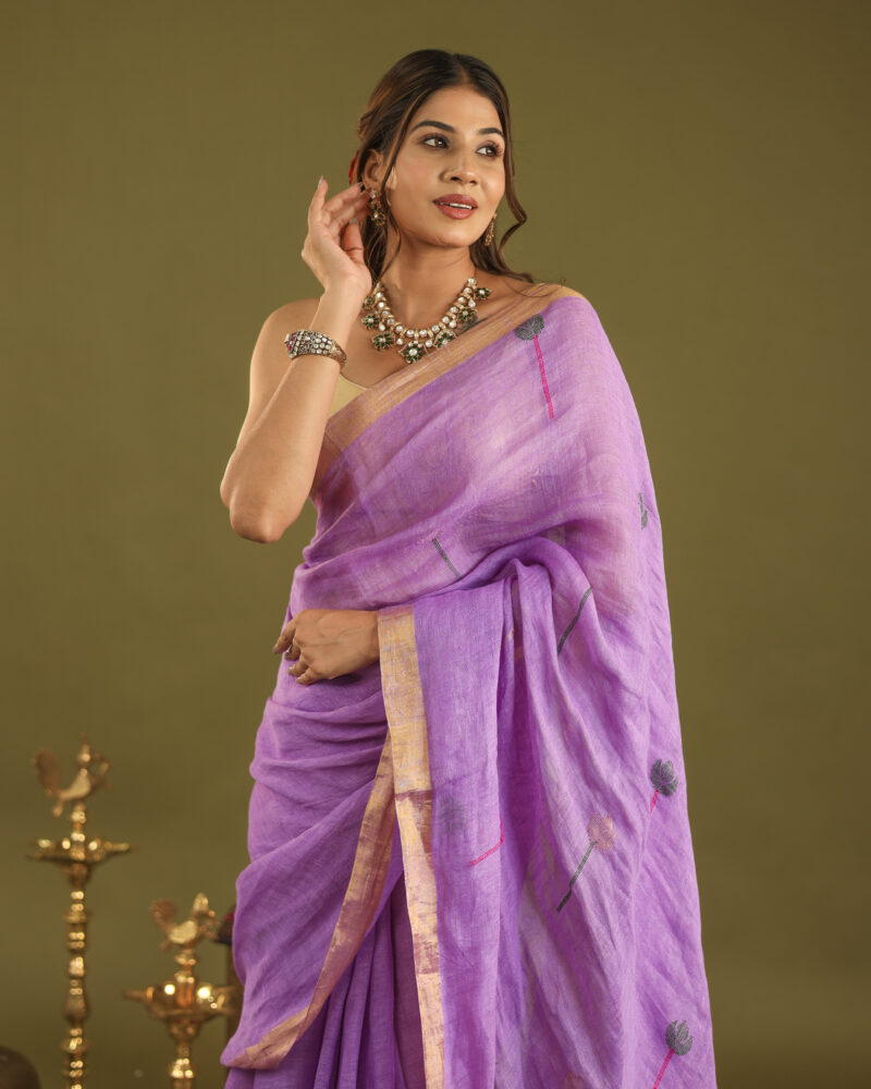 Lilac Banarasi Saree - Image 14